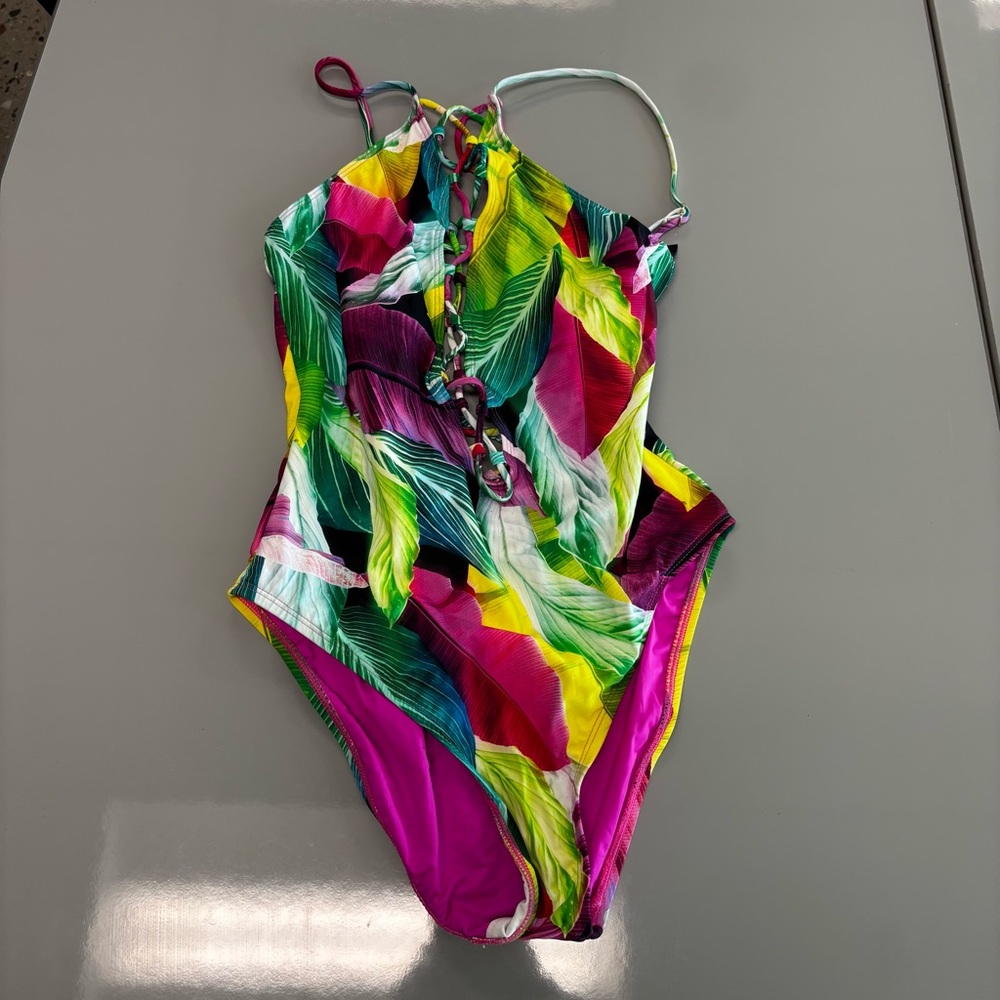 La Blanca Multicolor Floral One Piece Swimsuit. Size Small